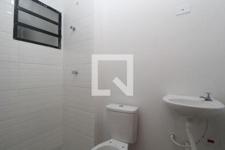 Casa de condomínio para alugar com 34m², 1 quarto e sem vagaBanheiro