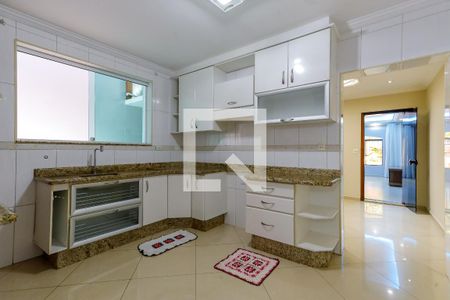 Casa à venda com 180m², 4 quartos e 3 vagasCozinha