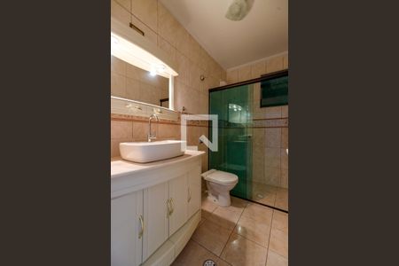 Casa à venda com 180m², 4 quartos e 3 vagasBanheiro 2