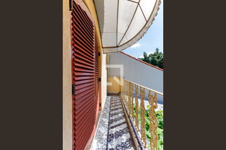 Casa à venda com 180m², 4 quartos e 3 vagasSacada Quarto 2