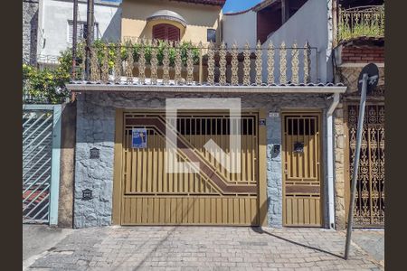 Casa à venda com 180m², 4 quartos e 3 vagasFachada