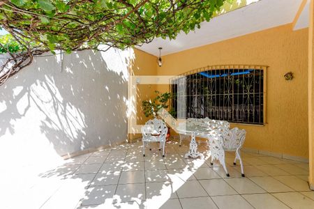 Casa à venda com 180m², 4 quartos e 3 vagasVaranda