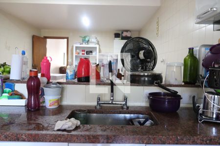 Casa à venda com 152m², 3 quartos e 2 vagas Casa à venda com 152m², 3 quartos e 2 vagasCozinha