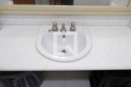 Casa à venda com 152m², 3 quartos e 2 vagas Casa à venda com 152m², 3 quartos e 2 vagasBanheiro