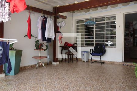 Casa à venda com 152m², 3 quartos e 2 vagas Casa à venda com 152m², 3 quartos e 2 vagasGaragem