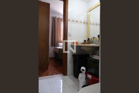 Casa à venda com 152m², 3 quartos e 2 vagas Casa à venda com 152m², 3 quartos e 2 vagasBanheiro