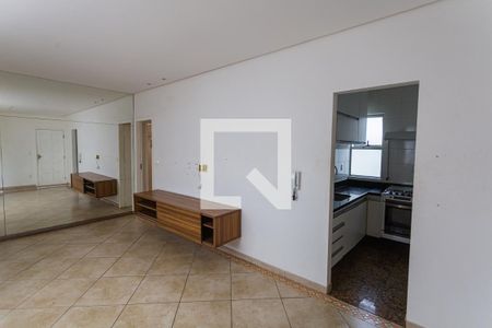 Sala de apartamento para alugar com 3 quartos, 82m² em Sagrada Família, Belo Horizonte