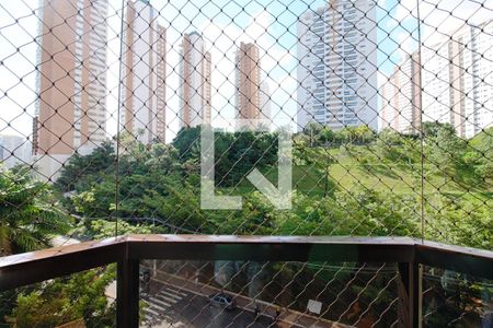 Apartamento à venda com 240m², 4 quartos e 4 vagas Apartamento à venda com 240m², 4 quartos e 4 vagasVaranda da Suíte 4