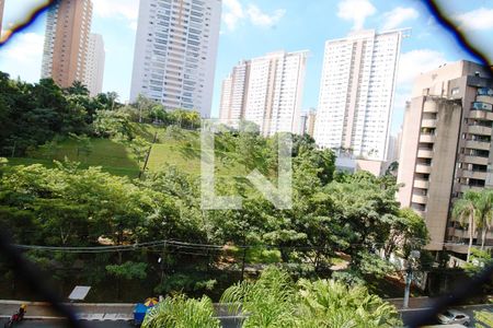 Apartamento à venda com 240m², 4 quartos e 4 vagas Apartamento à venda com 240m², 4 quartos e 4 vagasVista da Suíte 3