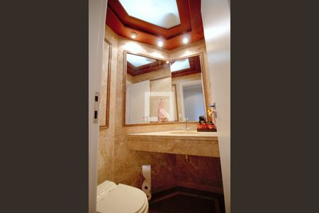 Apartamento à venda com 240m², 4 quartos e 4 vagas Apartamento à venda com 240m², 4 quartos e 4 vagasLavabo