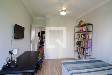 Apartamento à venda com 240m², 4 quartos e 4 vagas Apartamento à venda com 240m², 4 quartos e 4 vagasSuíte 2