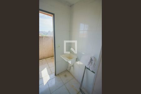 Casa à venda com 75m², 2 quartos e sem vaga Casa à venda com 75m², 2 quartos e sem vagaLavanderia