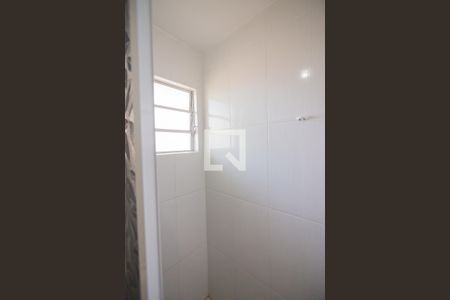 Casa à venda com 75m², 2 quartos e sem vaga Casa à venda com 75m², 2 quartos e sem vagaBanheiro