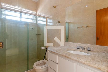 Casa para alugar com 150m², 3 quartos e 2 vagasBanheiro 