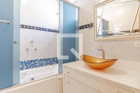 Casa para alugar com 150m², 3 quartos e 2 vagasBanheiro da Suíte