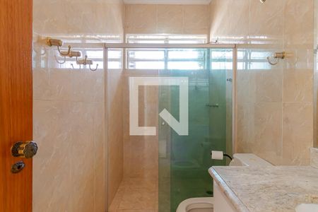 Casa para alugar com 150m², 3 quartos e 2 vagasBanheiro 