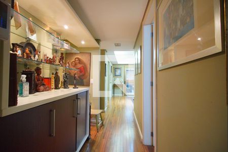 Apartamento para alugar com 300m², 3 quartos e 3 vagasCorredor