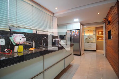 Apartamento para alugar com 300m², 3 quartos e 3 vagasCozinha