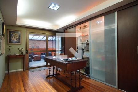 Apartamento para alugar com 300m², 3 quartos e 3 vagasEscritório