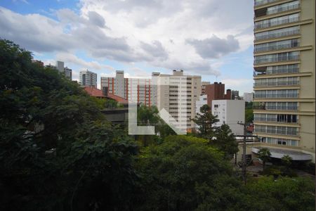 Sala_Vista de apartamento para alugar com 3 quartos, 300m² em Auxiliadora, Porto Alegre
