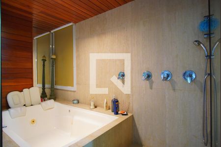 Apartamento para alugar com 300m², 3 quartos e 3 vagasBanheiro suite