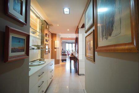 Apartamento para alugar com 300m², 3 quartos e 3 vagasHall social