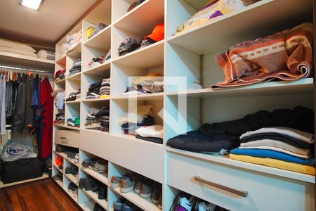 Apartamento para alugar com 300m², 3 quartos e 3 vagasCloset