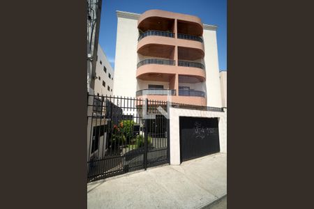 Apartamento para alugar com 76m², 2 quartos e 1 vagaFachada