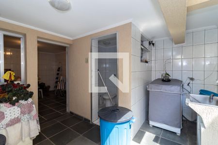 Casa à venda com 254m², 5 quartos e 3 vagas Casa à venda com 254m², 5 quartos e 3 vagasÁrea de Serviço