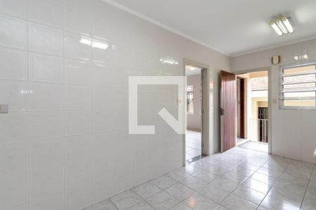 Casa à venda com 254m², 5 quartos e 3 vagas Casa à venda com 254m², 5 quartos e 3 vagasCozinha da Edícula