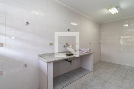 Casa à venda com 254m², 5 quartos e 3 vagas Casa à venda com 254m², 5 quartos e 3 vagasCozinha da Edícula