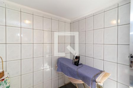 Casa à venda com 254m², 5 quartos e 3 vagas Casa à venda com 254m², 5 quartos e 3 vagasLavanderia