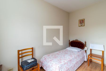 Casa à venda com 254m², 5 quartos e 3 vagas Casa à venda com 254m², 5 quartos e 3 vagasQuarto 2