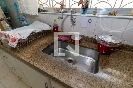 Casa à venda com 254m², 5 quartos e 3 vagas Casa à venda com 254m², 5 quartos e 3 vagasCozinha