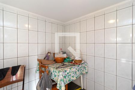 Casa à venda com 254m², 5 quartos e 3 vagas Casa à venda com 254m², 5 quartos e 3 vagasLavanderia