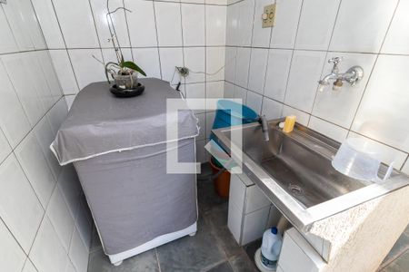 Casa à venda com 254m², 5 quartos e 3 vagas Casa à venda com 254m², 5 quartos e 3 vagasÁrea de Serviço