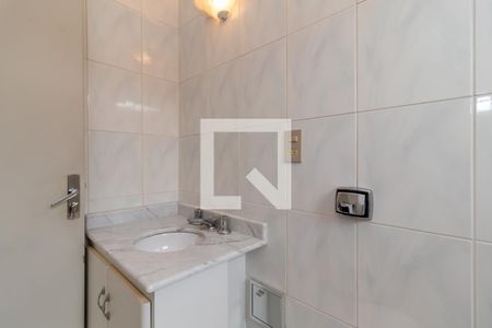 Casa à venda com 254m², 5 quartos e 3 vagas Casa à venda com 254m², 5 quartos e 3 vagasBanheiro da Edícula