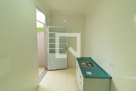 Sala/Cozinha de casa para alugar com 2 quartos, 74m² em Vila Paranagua, São Paulo