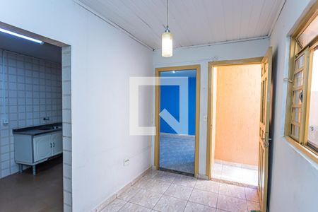 Sala de casa para alugar com 1 quarto, 45m² em Vila São Vicente, São Paulo