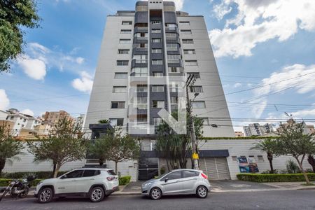 Apartamento à venda com 115m², 4 quartos e 2 vagasFachada