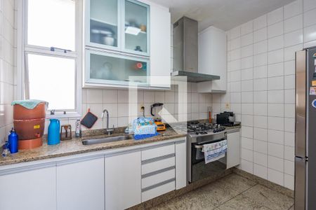 Apartamento à venda com 115m², 4 quartos e 2 vagasCozinha