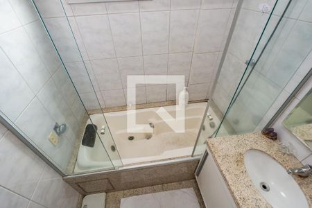 Apartamento à venda com 115m², 4 quartos e 2 vagasBanheiro da Suíte