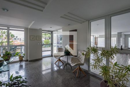 Apartamento à venda com 115m², 4 quartos e 2 vagasEntrada