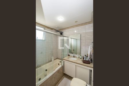 Apartamento à venda com 115m², 4 quartos e 2 vagasBanheiro da Suíte