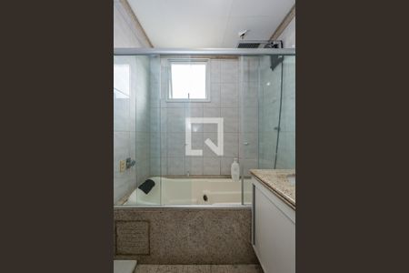 Apartamento à venda com 115m², 4 quartos e 2 vagasBanheiro da Suíte