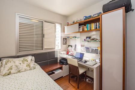 Apartamento à venda com 115m², 4 quartos e 2 vagasQuarto 2