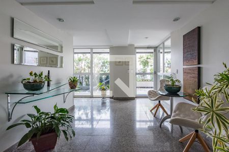 Apartamento à venda com 115m², 4 quartos e 2 vagasEntrada