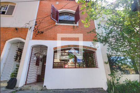 Casa à venda com 67m², 3 quartos e sem vaga Casa à venda com 67m², 3 quartos e sem vagaFachada