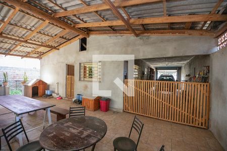 Casa à venda com 159m², 3 quartos e 2 vagasÁrea Externa