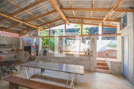 Casa à venda com 159m², 3 quartos e 2 vagasÁrea Externa